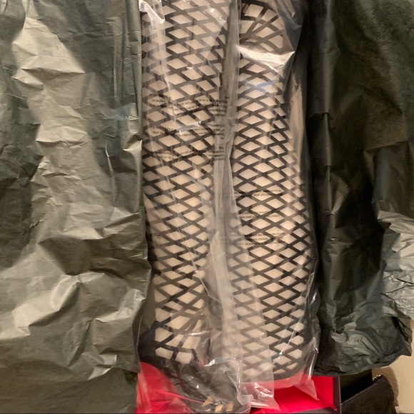 VINCE CAMUTO xx Keliana Gladiator Heels - Picture 4 of 8